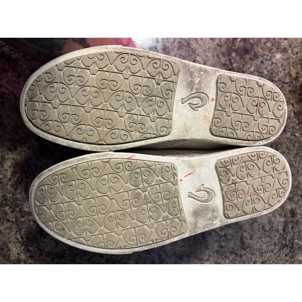 Olukai Pehuea Womens Mesh Slip On Sneakers Pale Grey 20271-2020 Size 9.5
